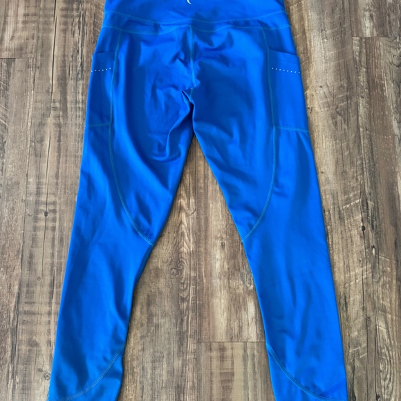 Zyia Active High Rise Crop Leggings Size 6-8 - Picture 3 of 5